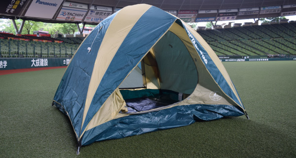 球場キャンプ用のテント,ⒸSPAIA