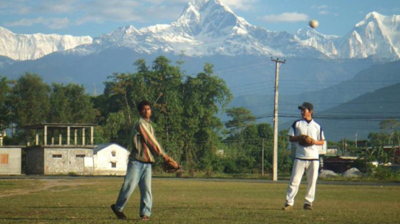 ネパールで野球は普及するか,日本アジア球友団ラリグラス提供