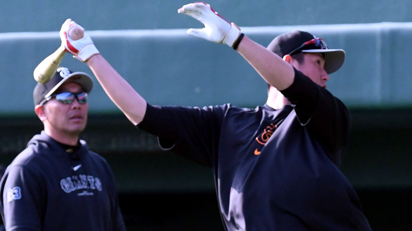 巨人の阿部慎之助監督と秋広優人,ⒸSPAIA