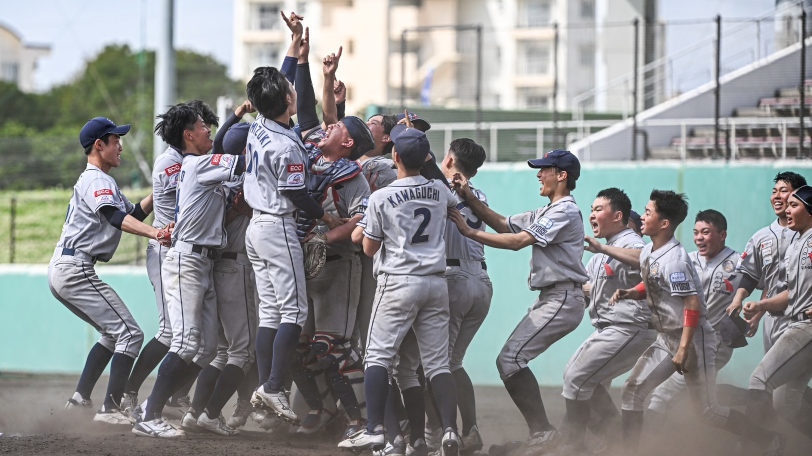 優勝して喜ぶ関メディベースボール学院の選手たち,関メディベースボール学院提供