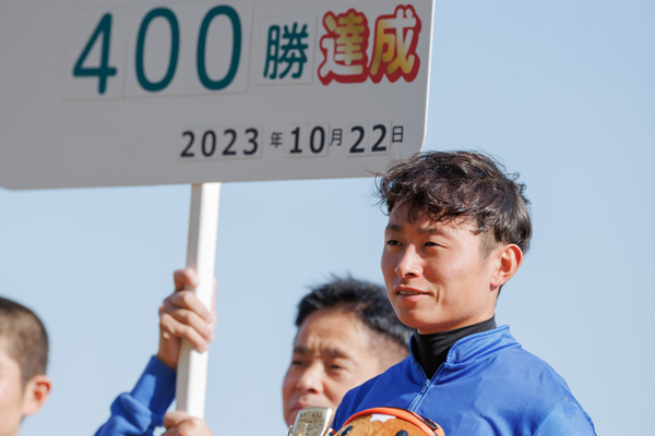 史上2番目の若さで400勝を達成した岩田望来騎手,ⒸSPAIA（撮影：三木俊幸）