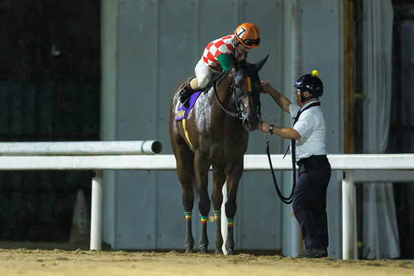 スマイルウィと矢野貴之騎手,ⒸSPAIA（撮影：三木俊幸）