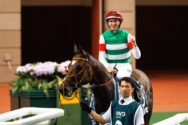 2025年クイーンエリザベスⅡ世C勝ち馬タスティエーラ,ⒸSPAIA（撮影：三木俊幸）