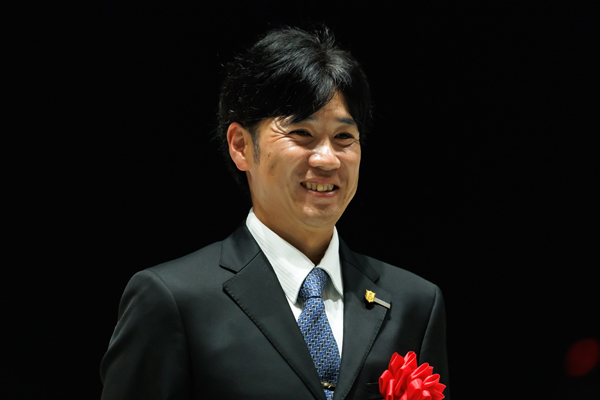 メモリアカフェを管理する柄崎将寿調教師,ⒸSPAIA（撮影：三木俊幸）