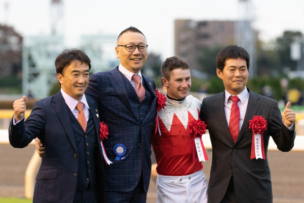 ジャパンカップを制したスワーヴリチャード陣営ⒸSPAIA（撮影：三木俊幸）