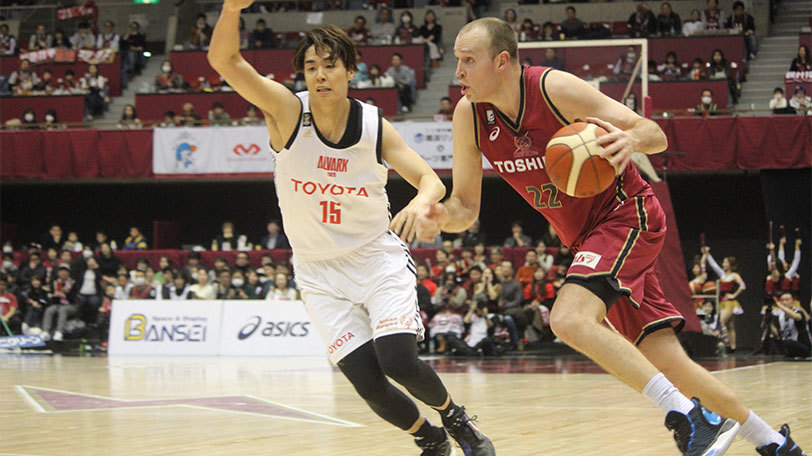 ニック・ファジーカスⒸマンティー・チダ