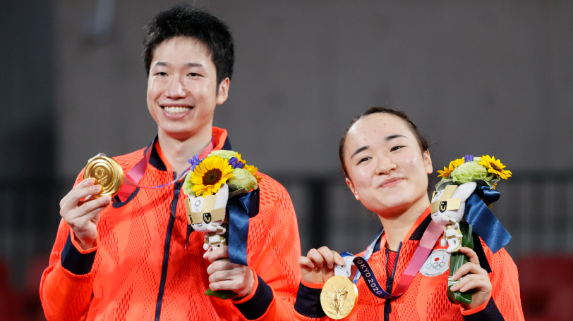 卓球混合ダブルスで金メダルを獲得した水谷隼と伊藤美誠,Ⓒゲッティイメージズ